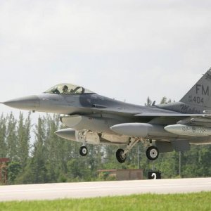 F16 take off during Airshow at Homestead Air Reserve Base 2009