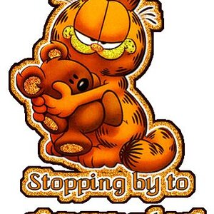 Garfield-Hug-keep-smiling-9178653-352-483.jpg